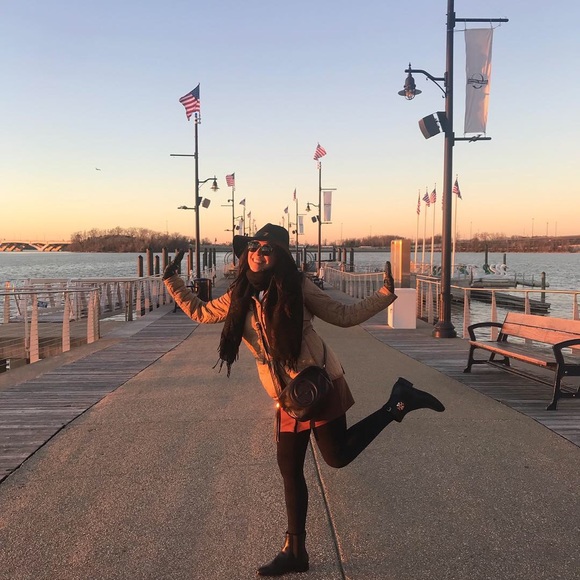 Meet your Posher, Ana - Picture 5 of 6